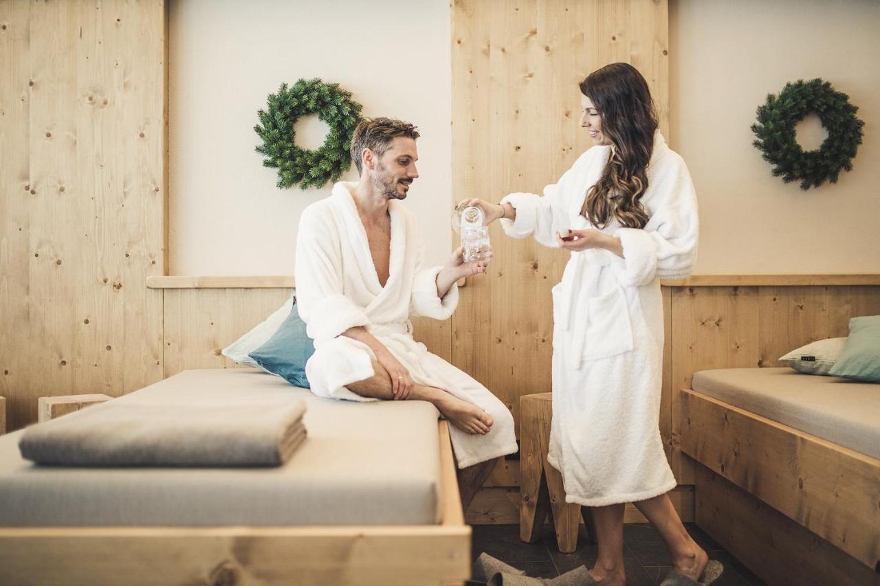 Hotel Johanna Mitten Im Oetztal Умхаузен Екстериор снимка
