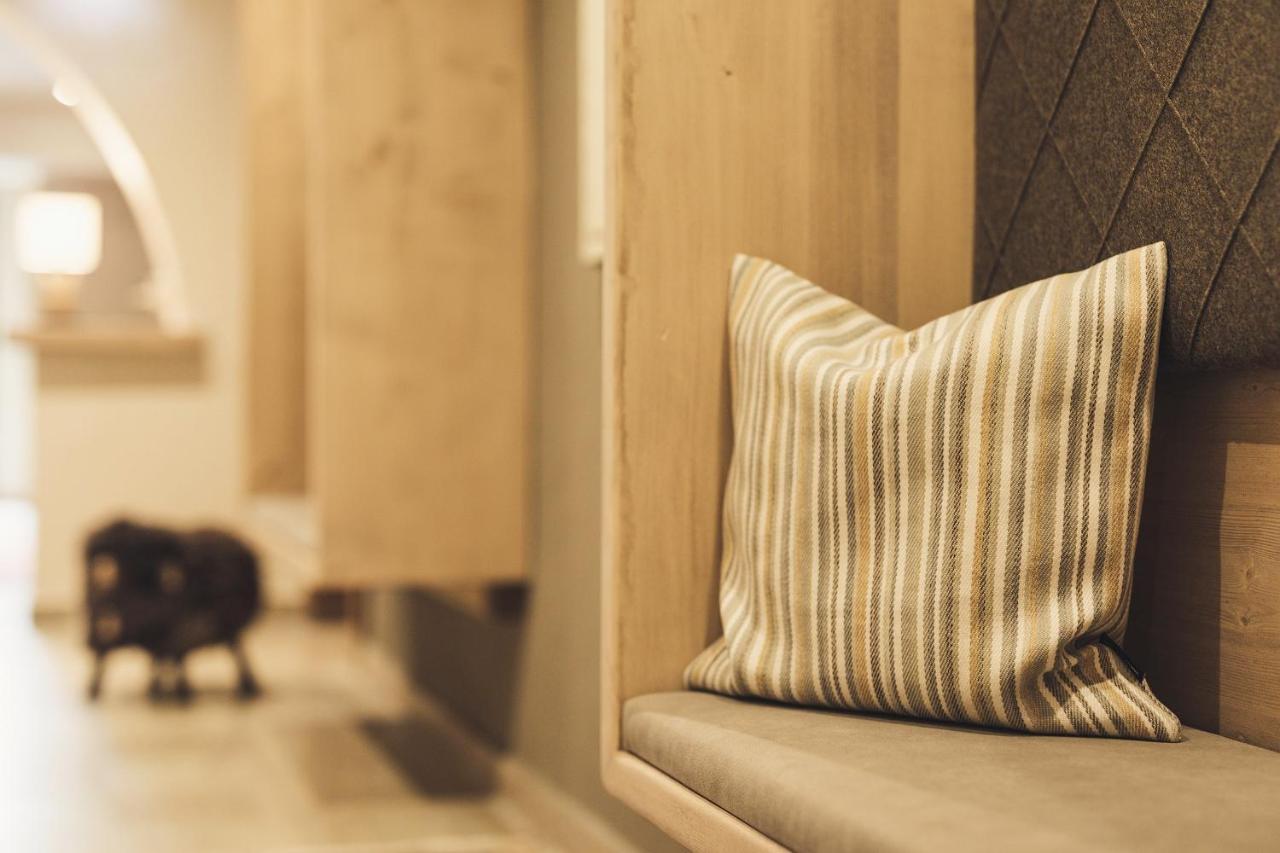 Hotel Johanna Mitten Im Oetztal Умхаузен Екстериор снимка