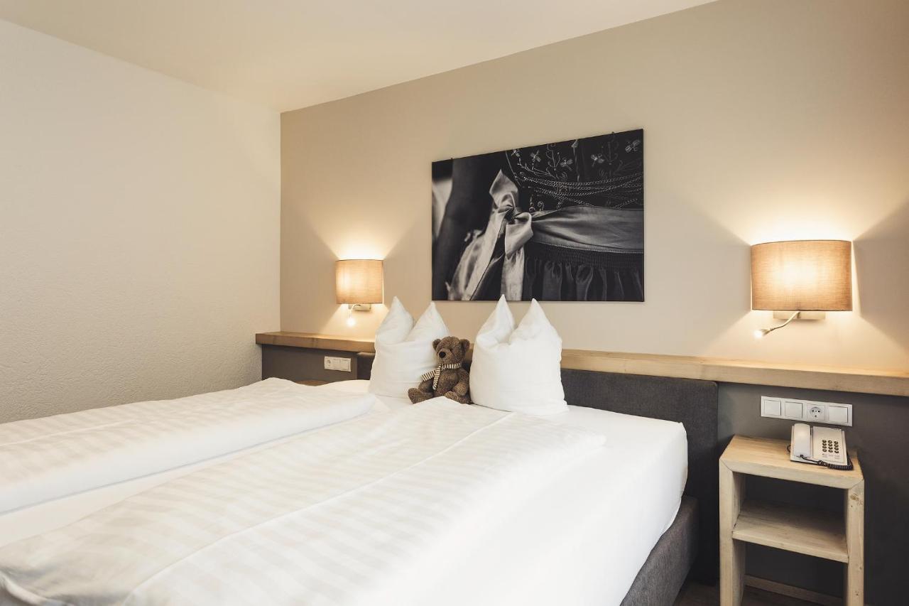 Hotel Johanna Mitten Im Oetztal Умхаузен Екстериор снимка