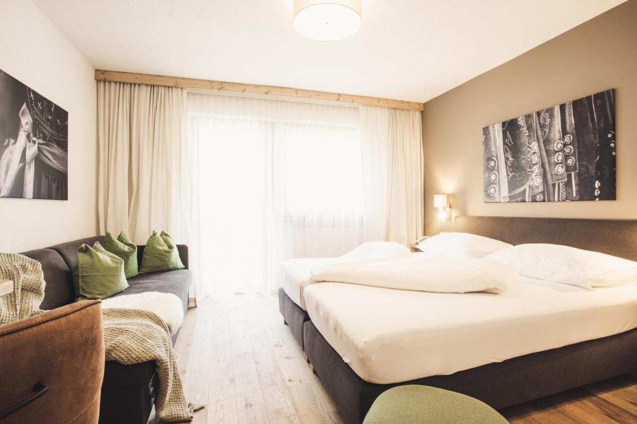 Hotel Johanna Mitten Im Oetztal Умхаузен Екстериор снимка