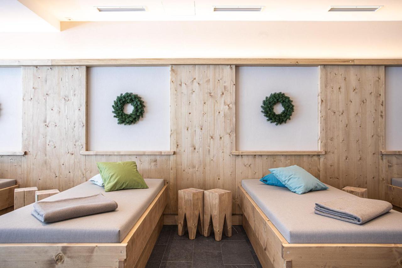 Hotel Johanna Mitten Im Oetztal Умхаузен Екстериор снимка