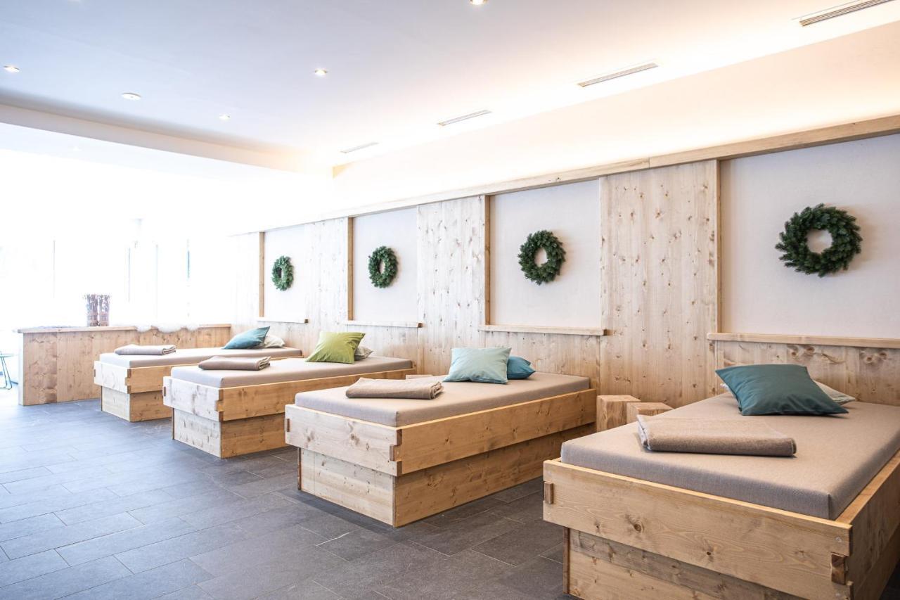 Hotel Johanna Mitten Im Oetztal Умхаузен Екстериор снимка